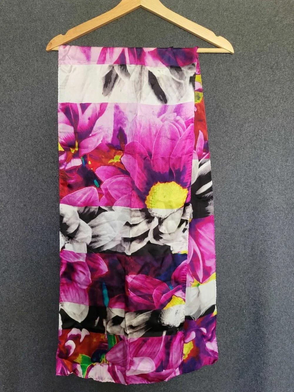 Echo Silk Graphic Floral Botanical Vibrant Scarf Blomcore 64